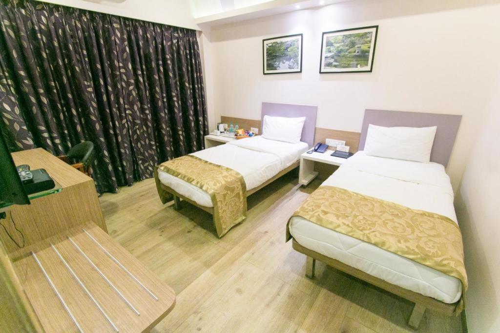 Seasons Hotel Mira-Bhayandar Exterior foto